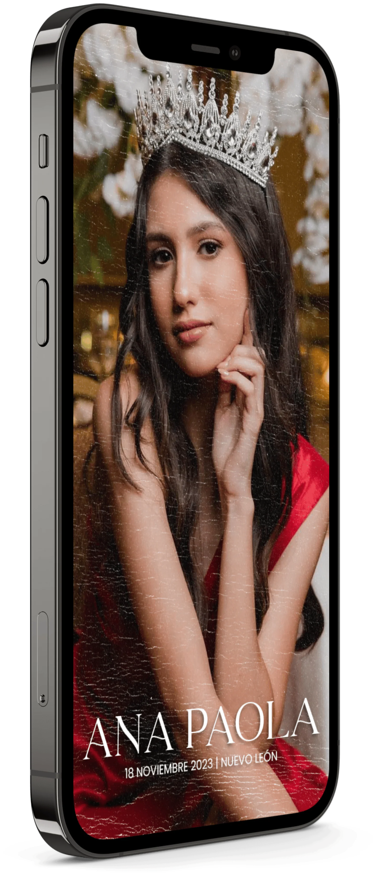 Mockup de un teléfono con una invitación para xv años