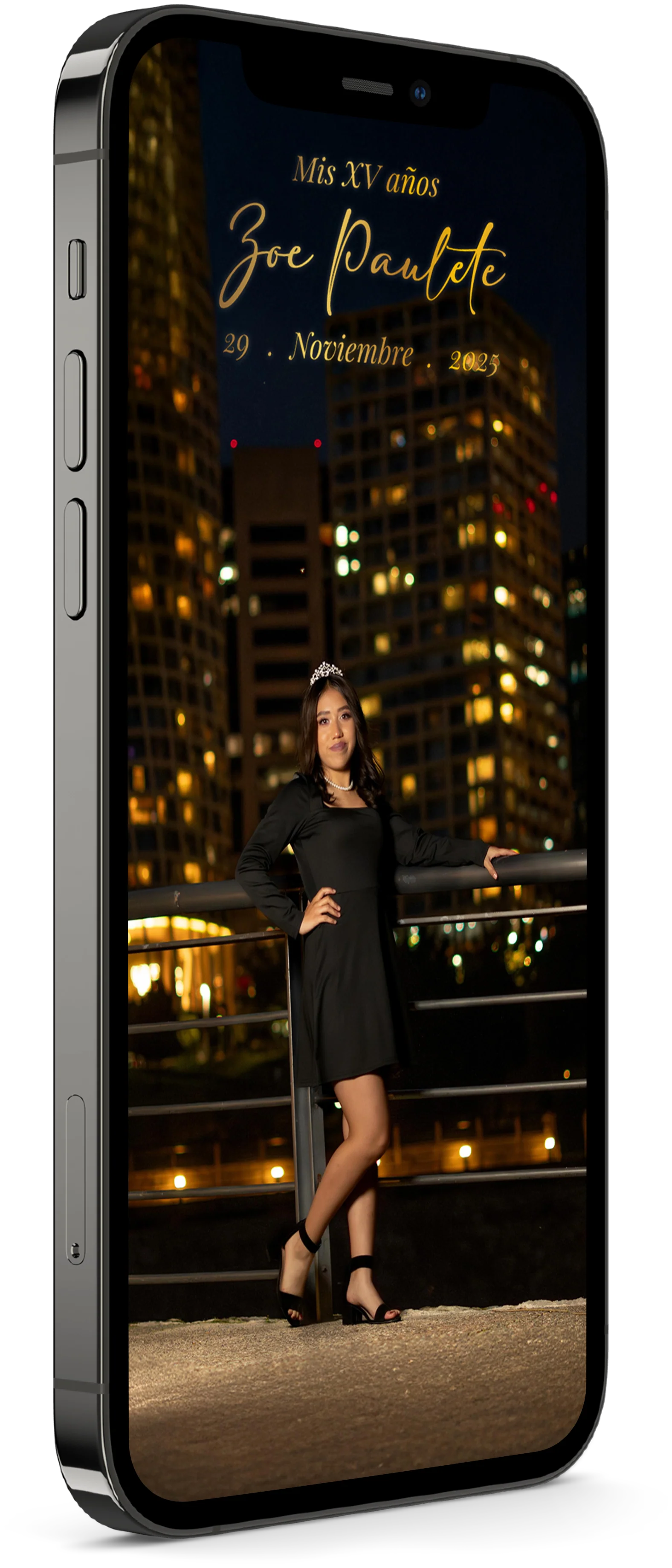 Mockup de un teléfono con una invitación para xv años