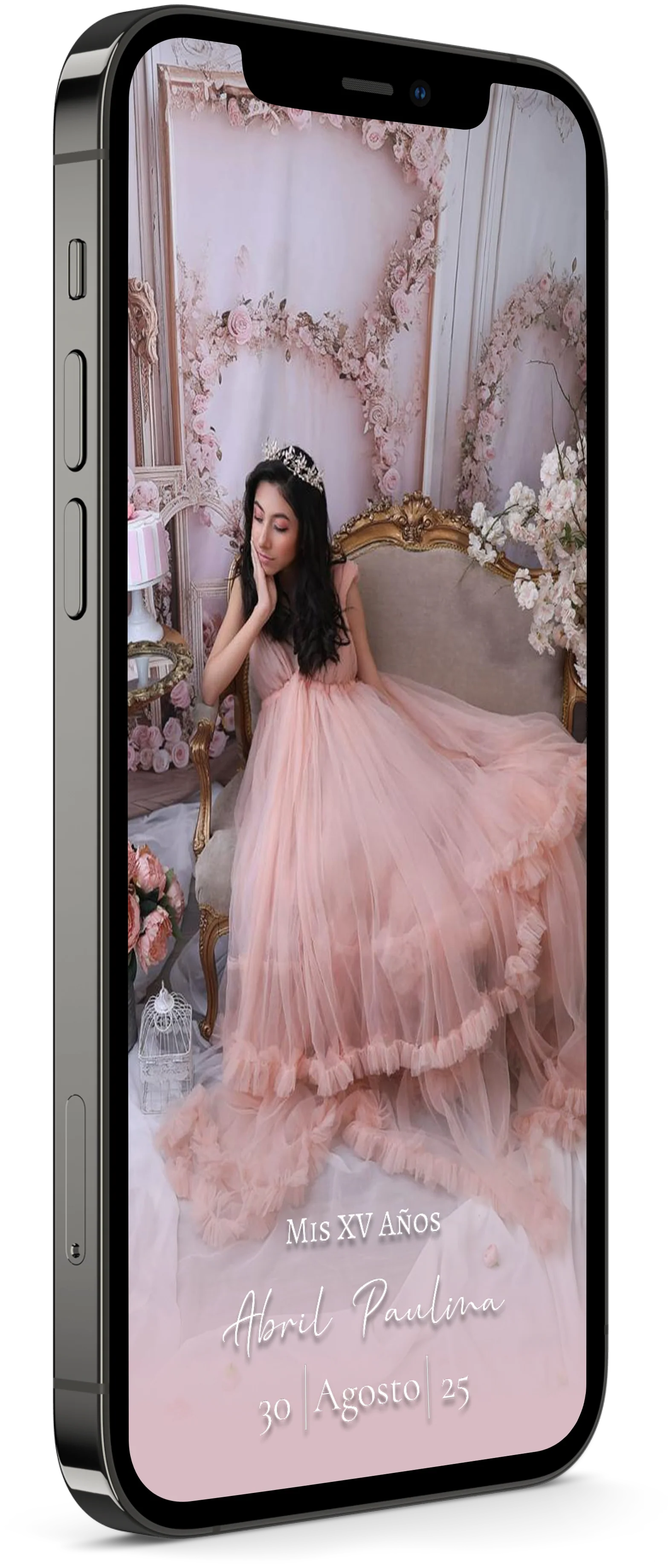 Mockup de un teléfono con una invitación para xv años